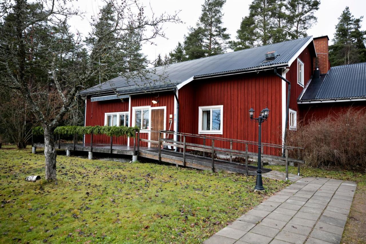 Mellangarden Hostel Vasterbykil Exterior photo